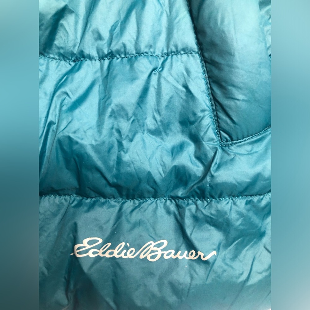 Eddie Bauer Women’s Down Vest- Full zip and button down— Small - Picture 9 of 9
